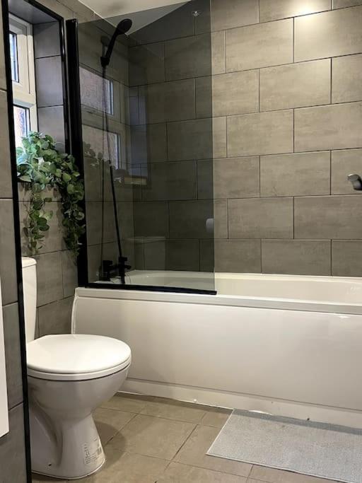 Central Area Terraced House With Private Hot Tub Lincoln Exterior foto